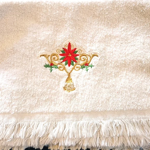 15 Piece Holiday Hand Towel Bundle - Picture 3 of 15